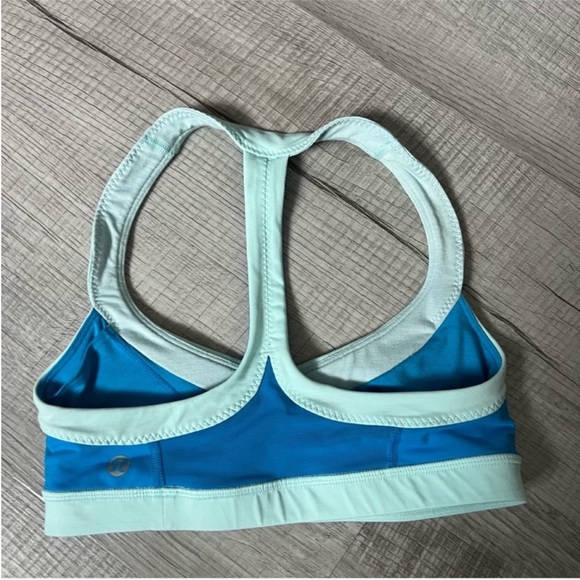 RARE LULULEMON Run: Sprint Bra Beach Blanket
Blue Aquamarine - Picture 9 of 14